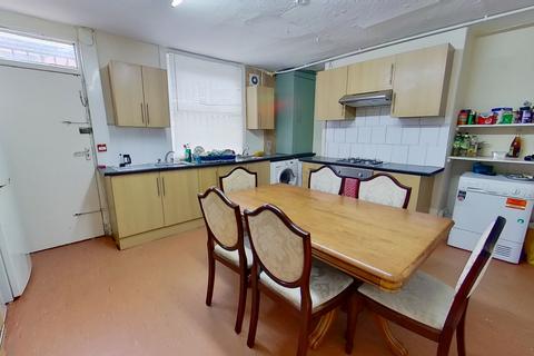 undefined, Brudenell Grove , Hyde Park, Leeds