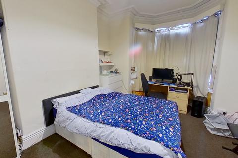 undefined, Brudenell Grove , Hyde Park, Leeds