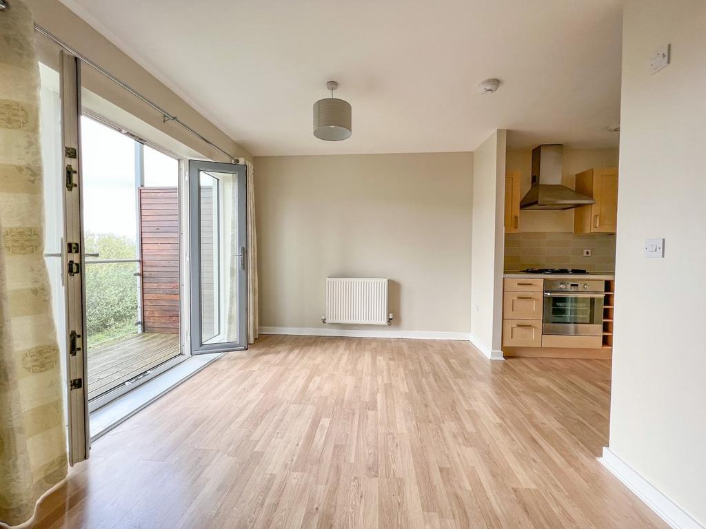 Kittiwake Drive, Portishead, Bristol... 2 bed apartment to rent £1,200 pcm (£277 pw)