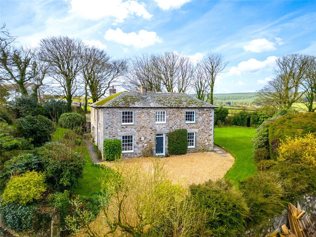 Treneglos, Launceston, Cornwall, PL15 5 bed detached house for sale £