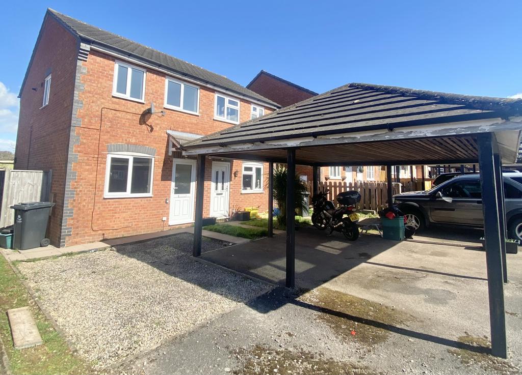 Hopes Close, Lydney, Gloucestershire, GL15 5EP 2 bed semidetached