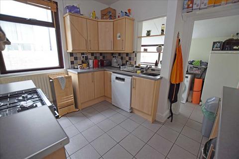 62 Australia Road, Cardiff, CF14 3DA