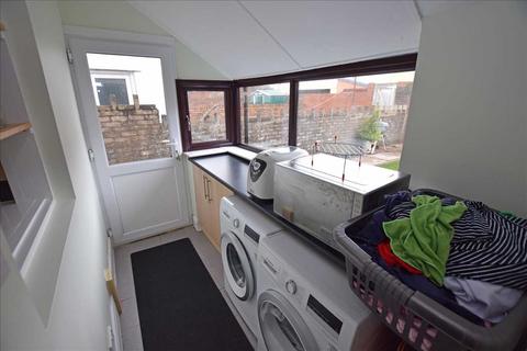 62 Australia Road, Cardiff, CF14 3DA