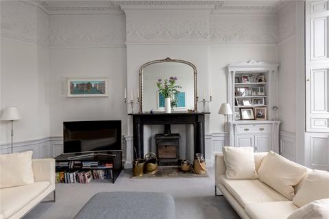 8 Leopold Place, Edinburgh, EH7 5JW
