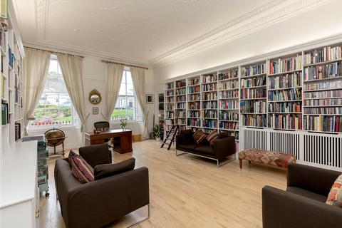 8 Leopold Place, Edinburgh, EH7 5JW