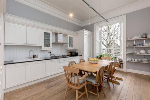 8 Leopold Place, Edinburgh, EH7 5JW