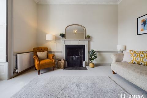 4 St. Bernards Row, Edinburgh, EH4 1HW