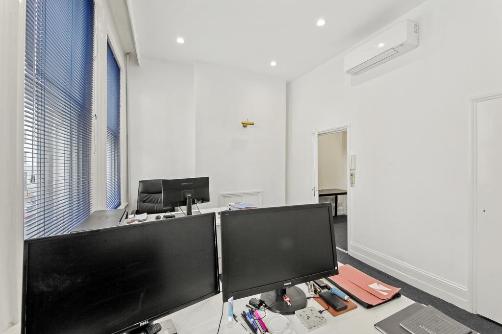 Front office 4  Price Taylor LLP Commercial &amp;...