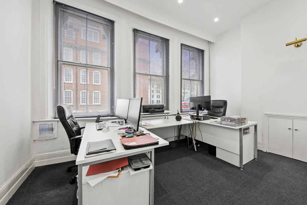 Front office  Price Taylor LLP Commercial &amp;...