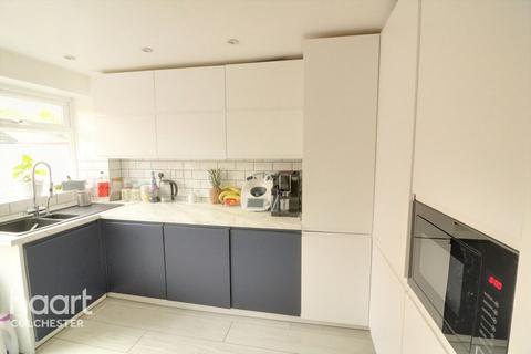 3 bedroom end of terrace house for sale, York Place, Colchester