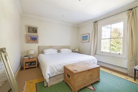2 bedroom flat for sale, Parkgate Road, SW11
