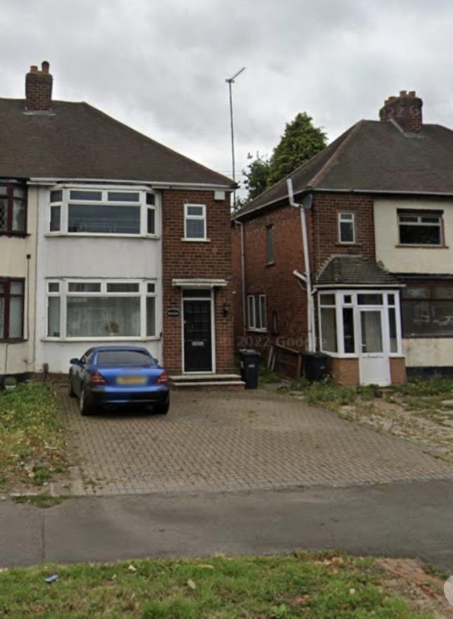 Birmingham New Road, Dudley DY1 2 bed semidetached house £900 pcm (£