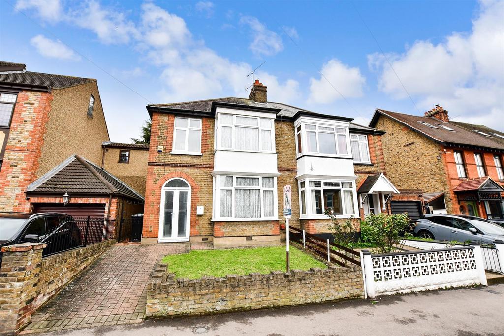 Singlewell Road, Gravesend, Kent 3 bed semidetached house for sale £