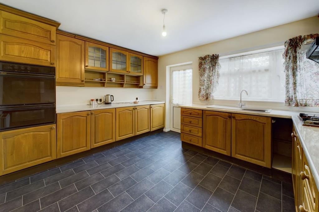 Churchill Road, Thetford 3 bed detached house for sale £325,000