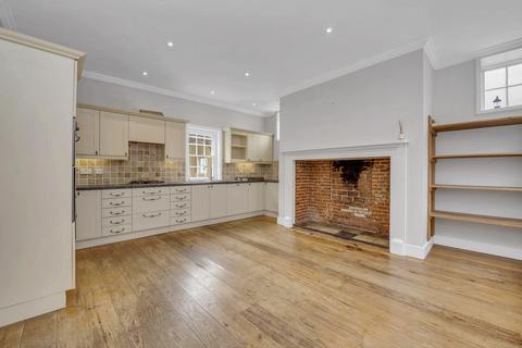 4 bedroom townhouse for sale, Churchgate Street, Bury St. Edmunds