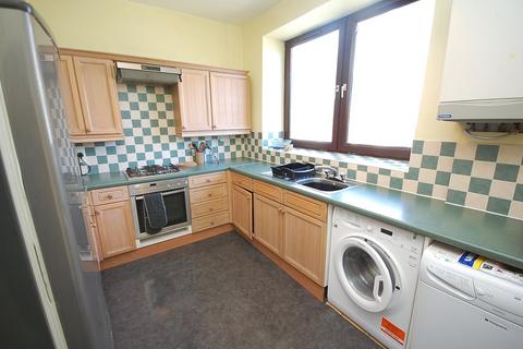 3 bedroom flat to rent, Urquhart Road, Aberdeen, AB24