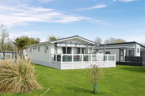 Cotswold Hoburne, Cotswold Water Park, Gloucestershire