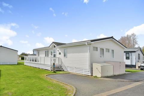 3 bedroom detached house for sale, Cotswold Hoburne, Cotswold Water Park, Gloucestershire