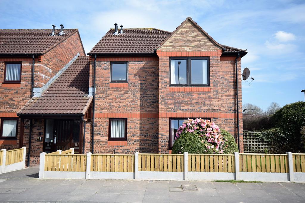 Brisco Road, Upperby, Carlisle 2 bed flat to rent £575 pcm (£133 pw)