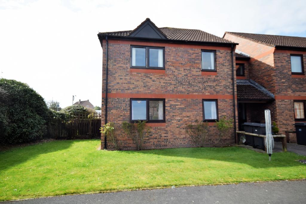 Brisco Road, Upperby, Carlisle 2 bed flat to rent £575 pcm (£133 pw)