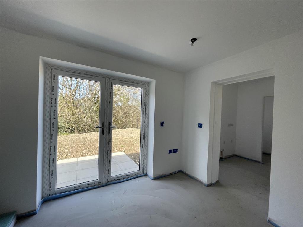 Kitchen 2.jpg