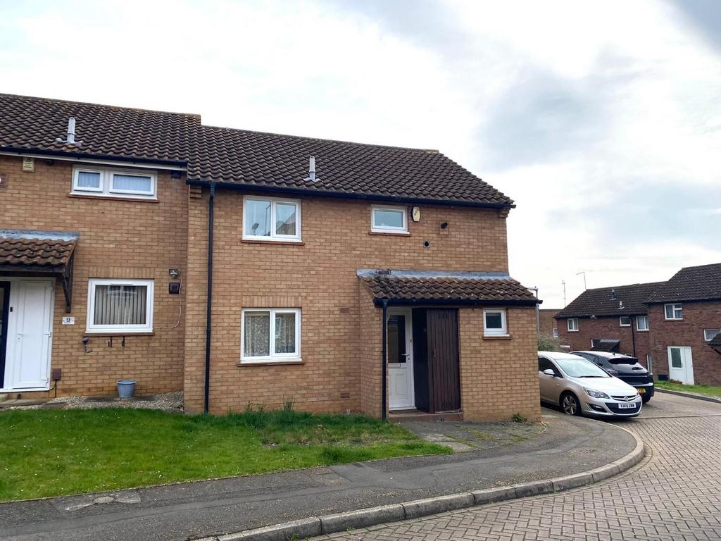 Candleford, Woodfields, Northampton NN3 3 bed end of terrace house for