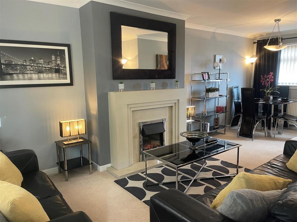 Fulmar Court, Glasgow 2 bed terraced house to rent £985