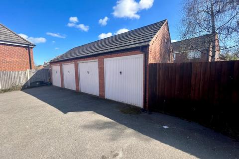 29 Deer Close, Grange Park, Northampton, NN4 5DN