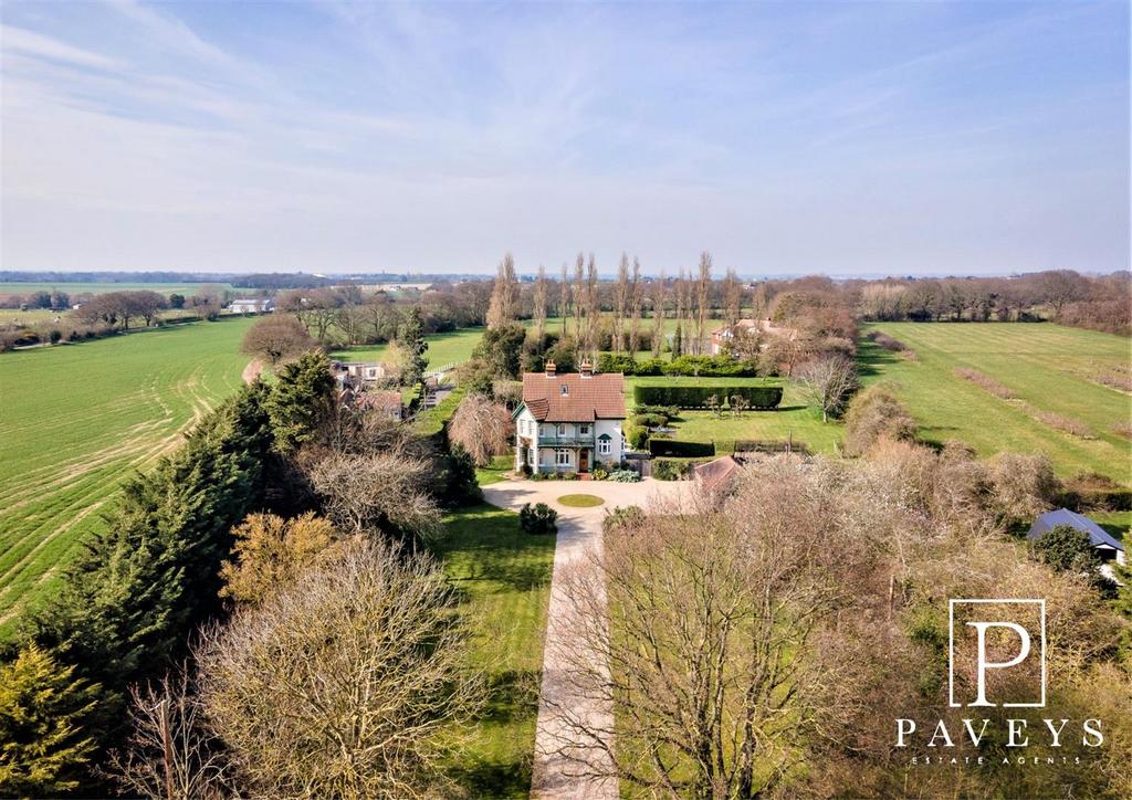 Pork Lane, Great Holland, FrintonOnSea 4 bed detached house for sale