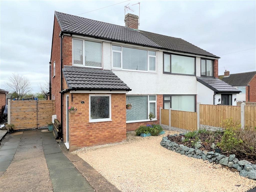 Ash Close, Summerhill, Wrexham 3 bed semidetached house for sale £