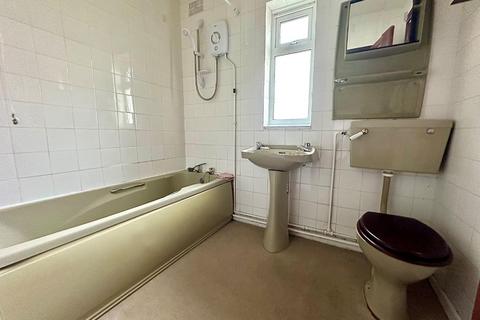 22 Gloucester Crescent, Northampton, NN4 8PR