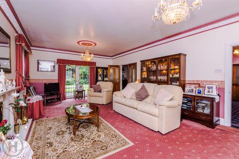 4 bedroom detached house for sale, Wareing Street, Tyldesley, Manchester
