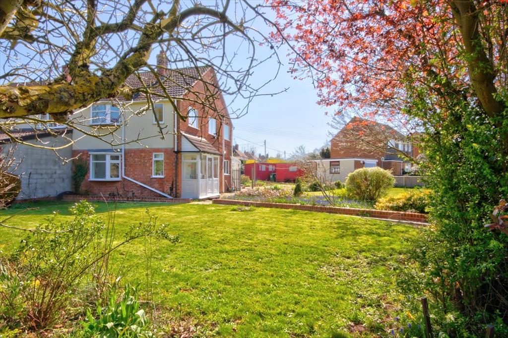 High Street, Honeybourne, Evesham 3 bed semidetached house for sale