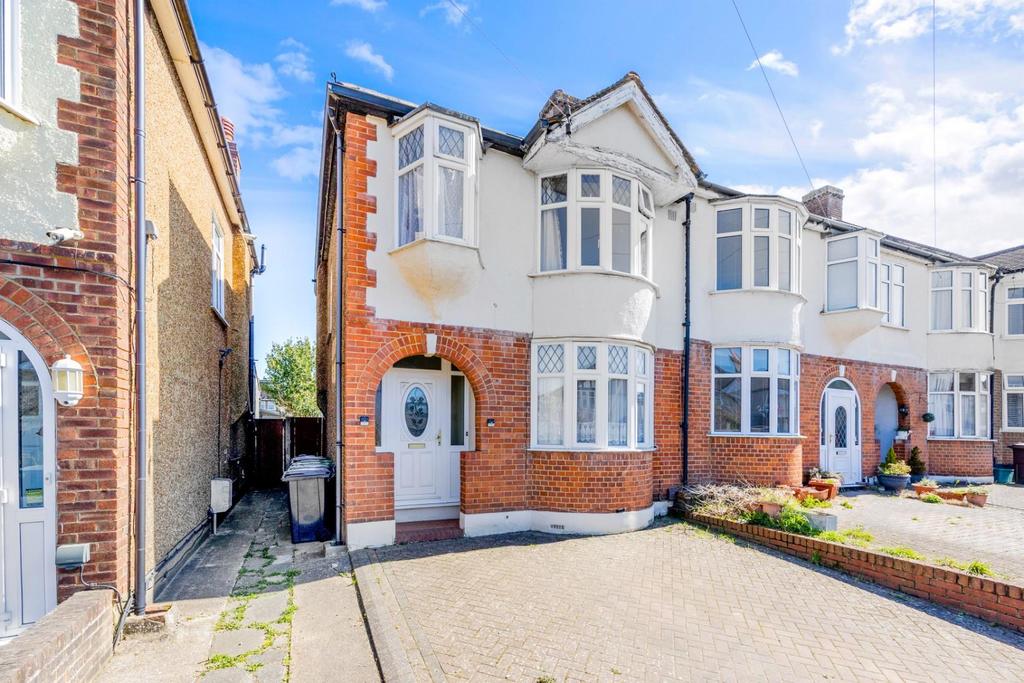 Vale Road, Worcester Park 3 bed end of terrace house for sale £550,000