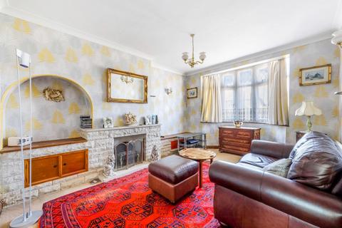 83 Vale Road, Worcester Park, KT4 7EB