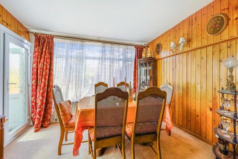 83 Vale Road, Worcester Park, KT4 7EB