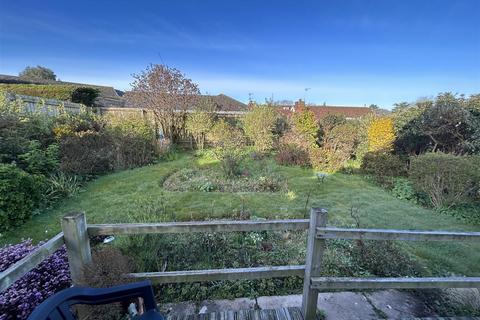 22 Burch Gardens, Dawlish, EX7 0RE