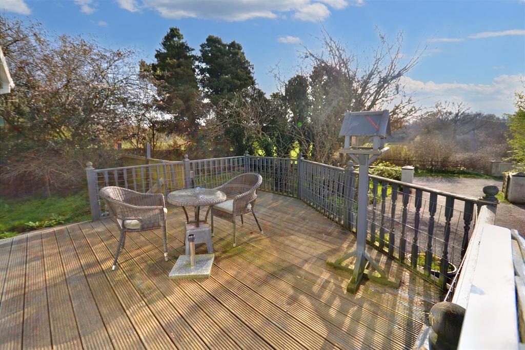 Pontyfenni, Whitland 3 bed property with land for sale £500,000
