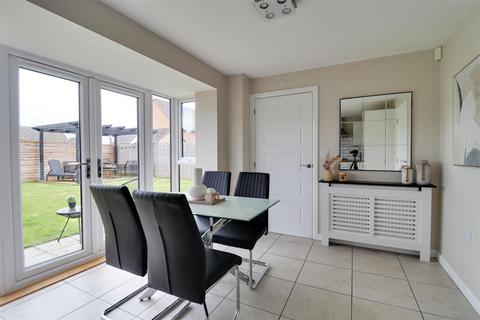 15 Petfield Drive, Anlaby, Hull, HU10 7ES