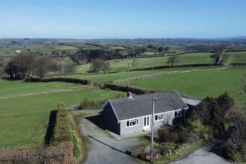 3 bedroom property with land for sale, Cwmsychpant, Llanybydder