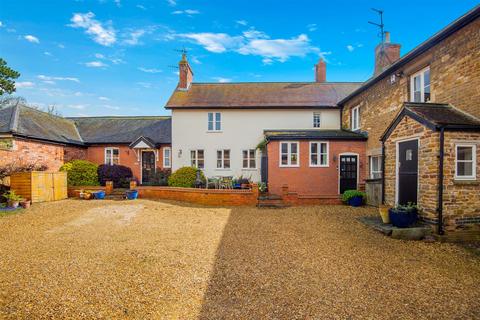 Moat Farm, 4 Ashwell Road, Whissendine, Oakham, LE15 7EW