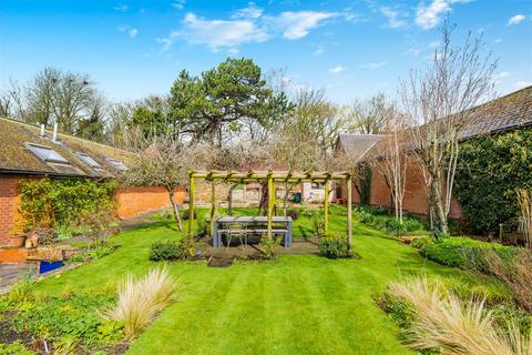 Moat Farm, 4 Ashwell Road, Whissendine, Oakham, LE15 7EW