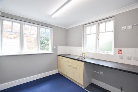 Property to rent, COMMERCIAL York Place, Scarborough