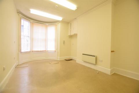 Property to rent, COMMERCIAL York Place, Scarborough