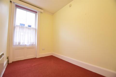 Property to rent, COMMERCIAL York Place, Scarborough