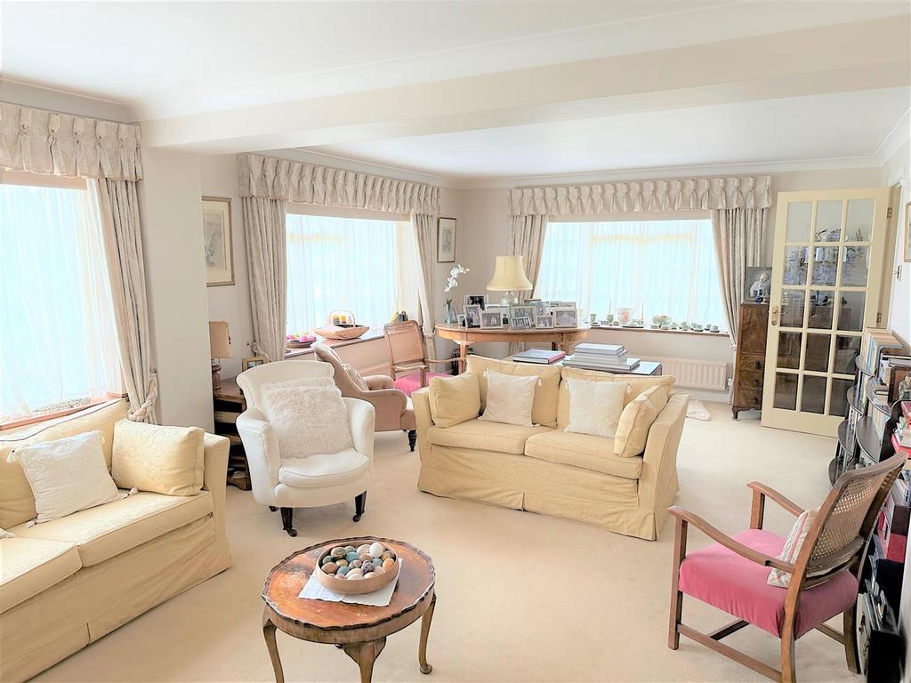 The Green, Elstead, Godalming 3 bed semidetached house for sale £925,000
