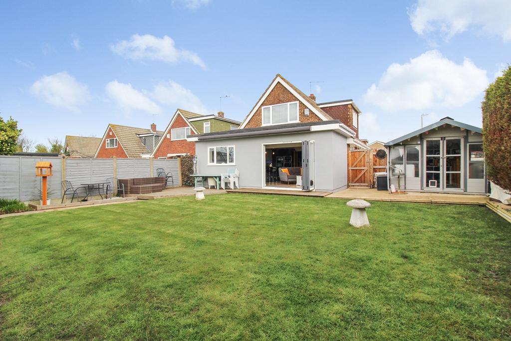 Hillcroft Road, Herne Bay, CT6 4 bed chalet for sale - £525,000