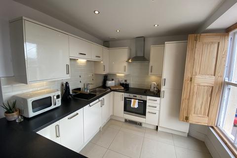 1 bedroom flat for sale - High Street, Tenby, Pembrokeshire, SA70