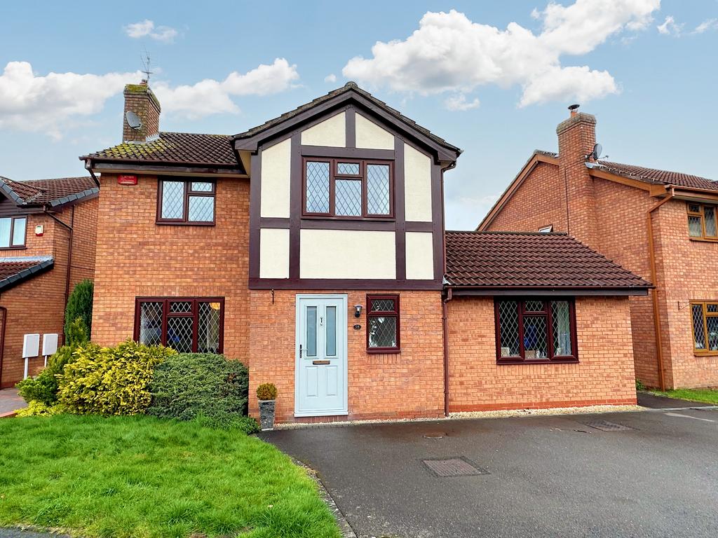 Guinevere Avenue, Stretton, BurtononTrent, DE13 4 bed detached house