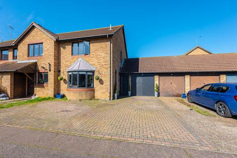 2 Caversham Avenue, Shoeburyness, Southend-on-sea, SS3 8TY